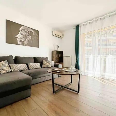 Les Naiades Apartament *